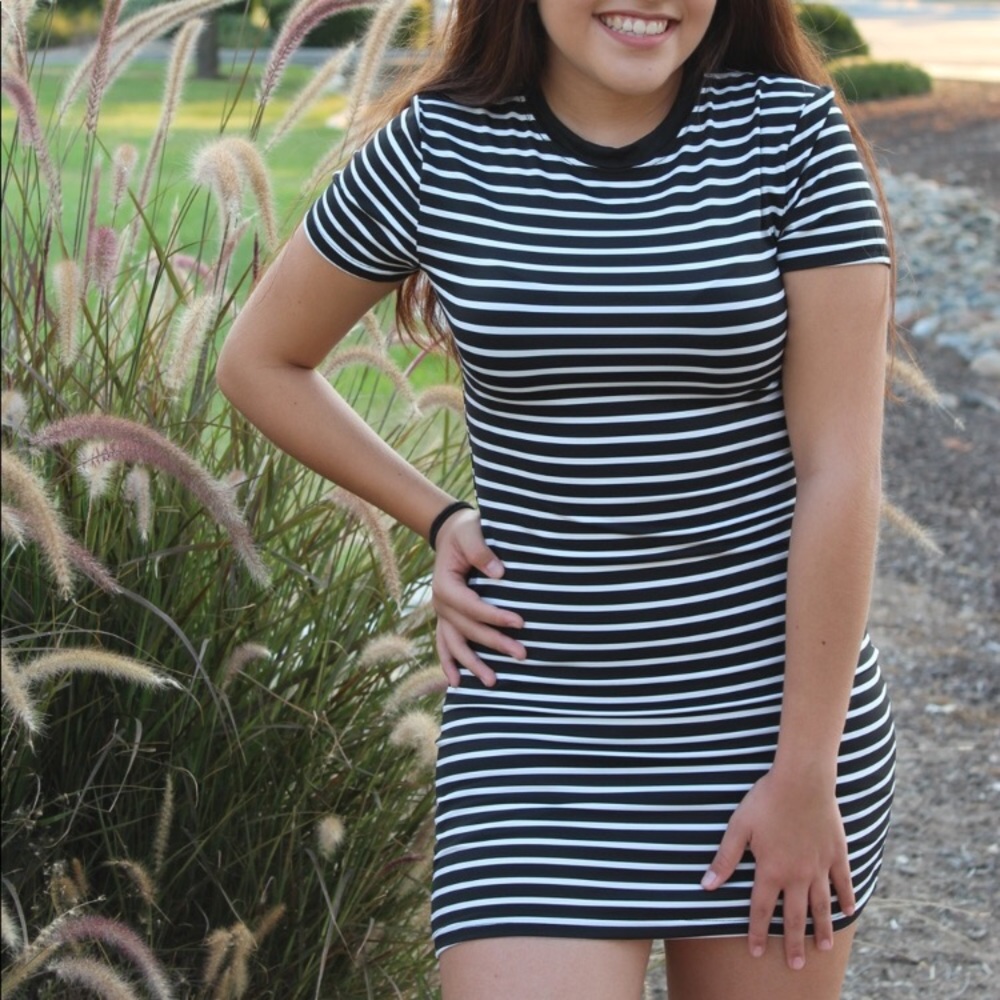 Spring  dress - Picture 2 of 4